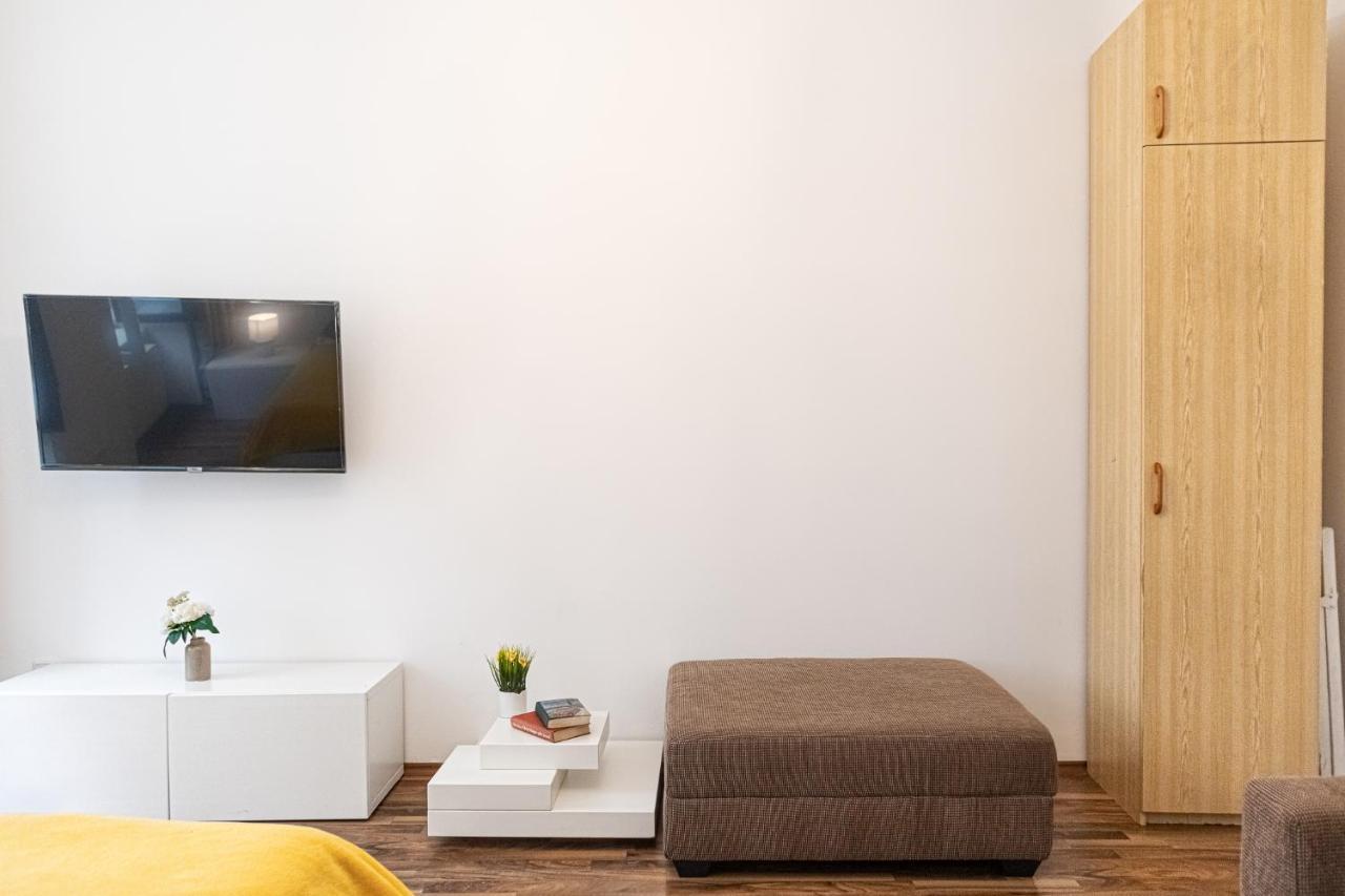 Apartamento Peaceful 1Br Apt. Near Metro Station Langenfeldg. Viena Exterior foto